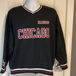 Black & red Chicago Illinois Harper& Ivy v-neck sweatshirt-size large